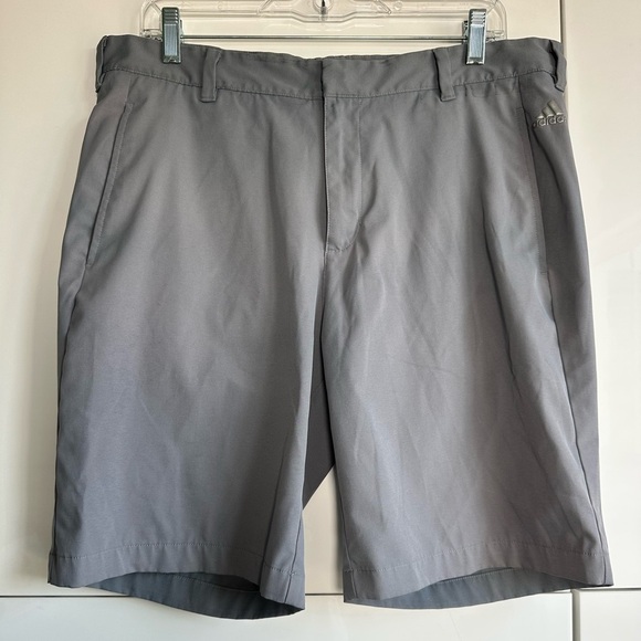 Adidas Men’s Golf Shorts Gray Size 35 Flat Front Belt Loops Pockets Stretch - Picture 1 of 7
